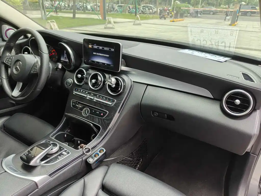 Mercedes-Benz C-Class 2018 — фото 5