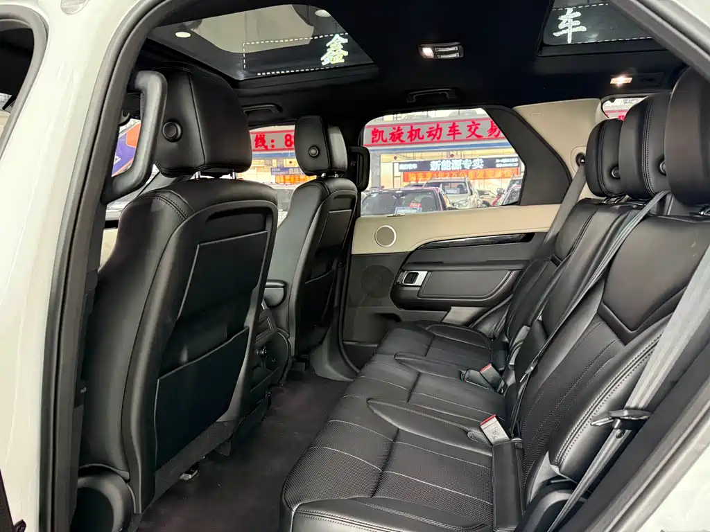 Land Rover Discovery 2018 — фото 13