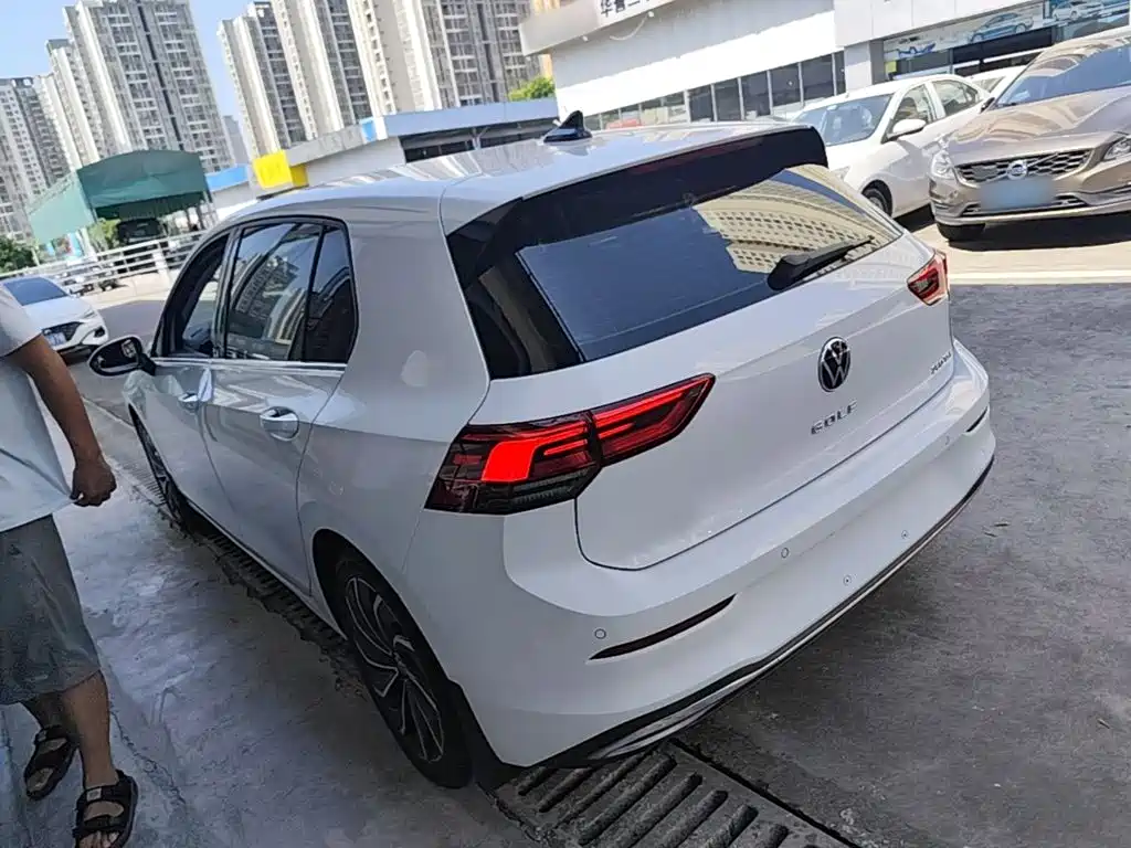 Volkswagen Golf 2022