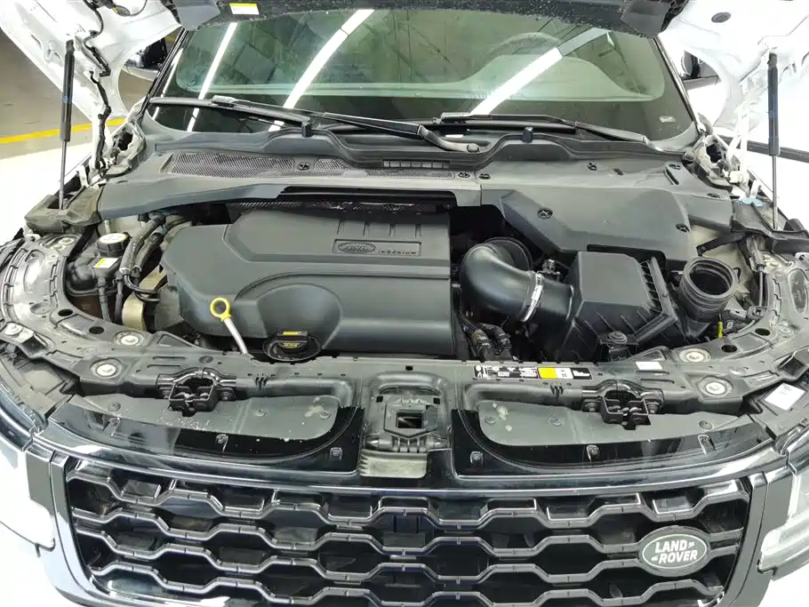 Land Rover Evoque 2021 — фото 10