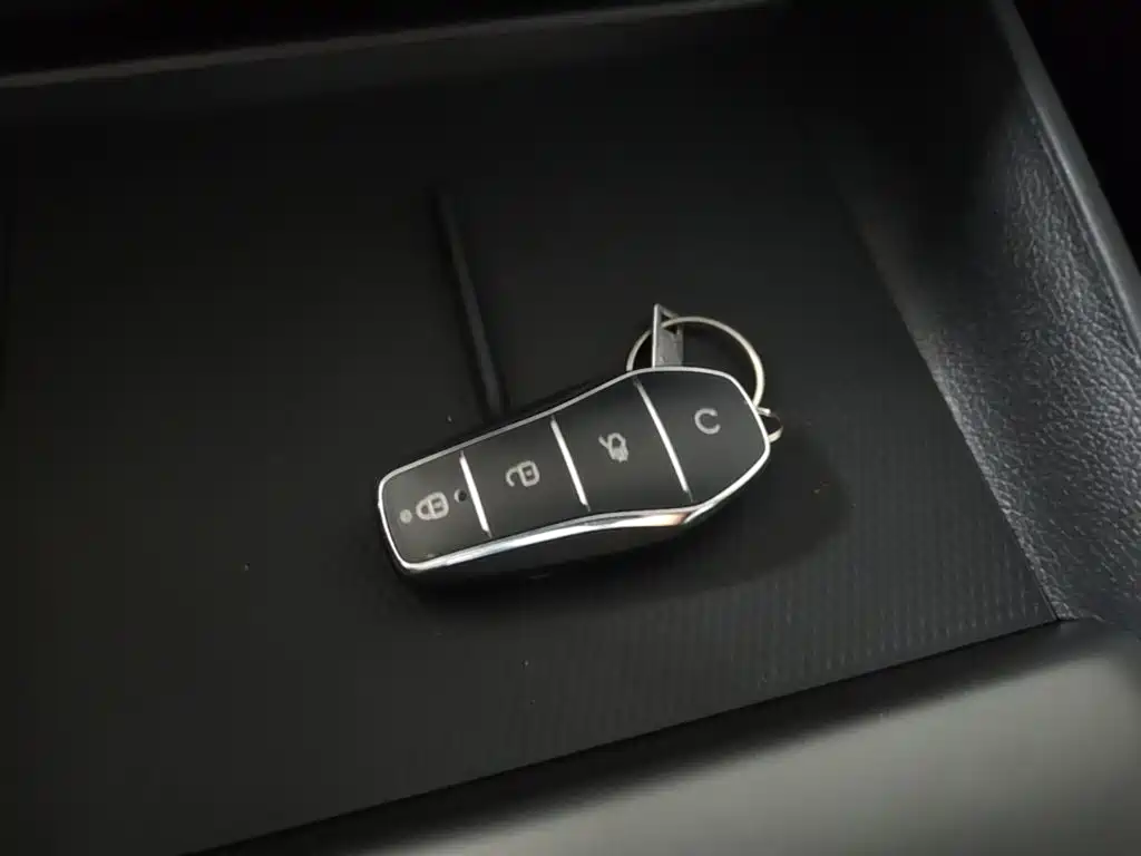 BYD Seal 05 DM-i 2026 — фото 9