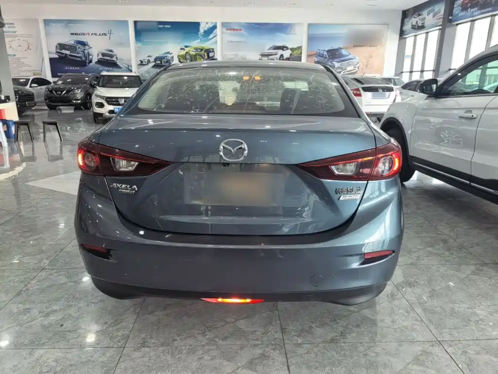 Mazda 3 Axela 2016 — фото 6