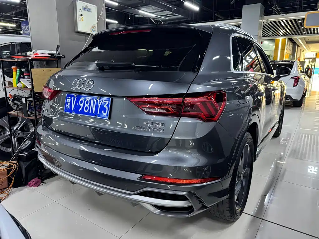 Audi Q3 2023 — фото 17