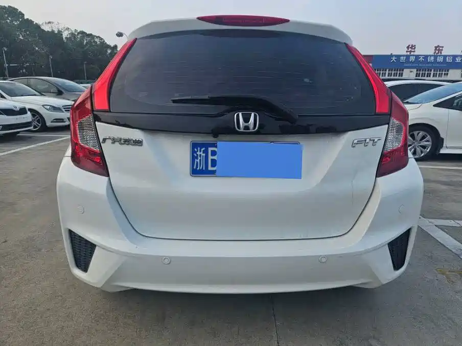 Honda Fit 2015 — фото 11