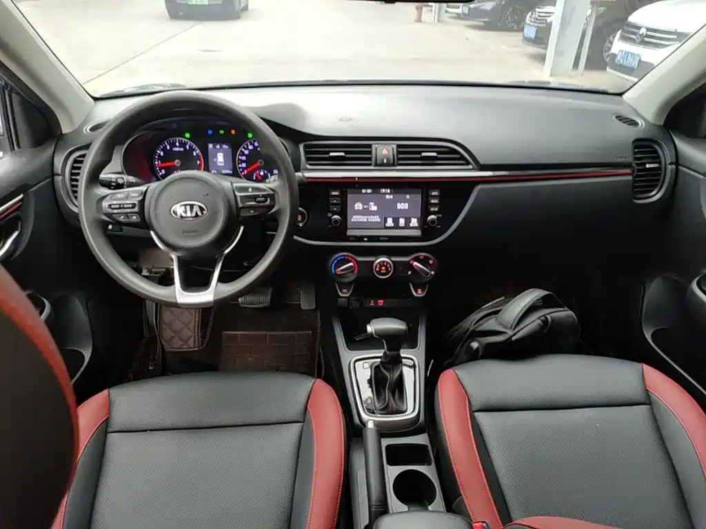 Kia KX Cross 2017 — фото 10