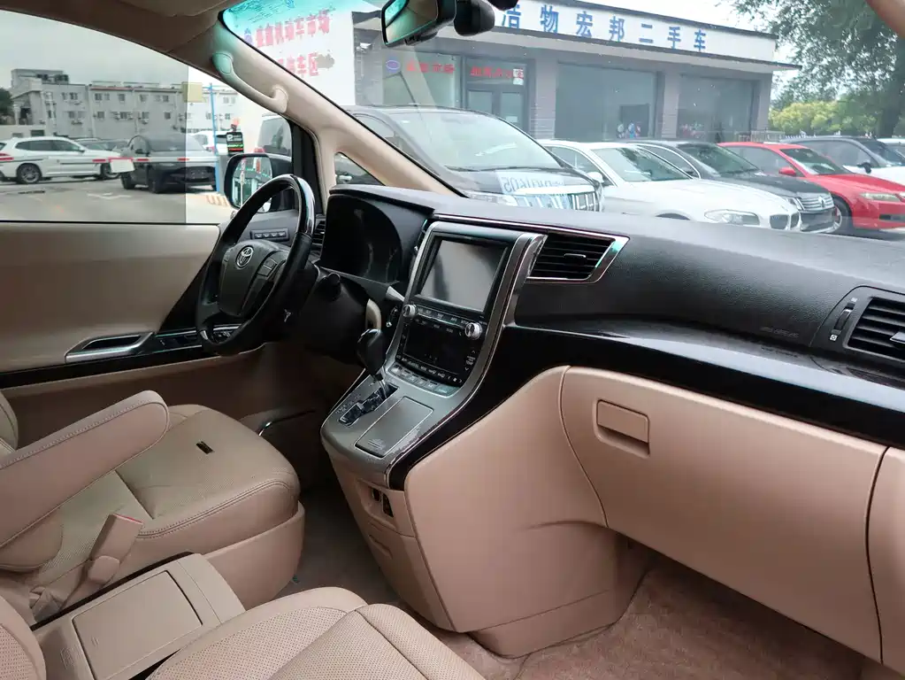 Toyota Alphard 2013 — фото 11