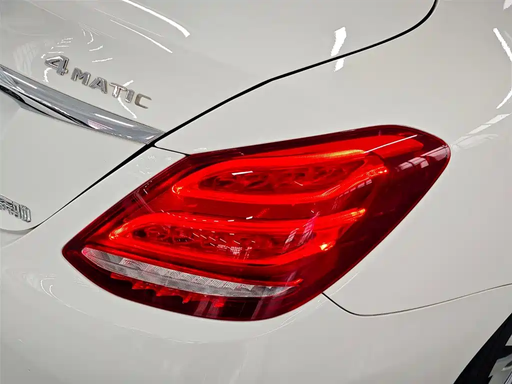 Mercedes-Benz C-Class 2018 — фото 15