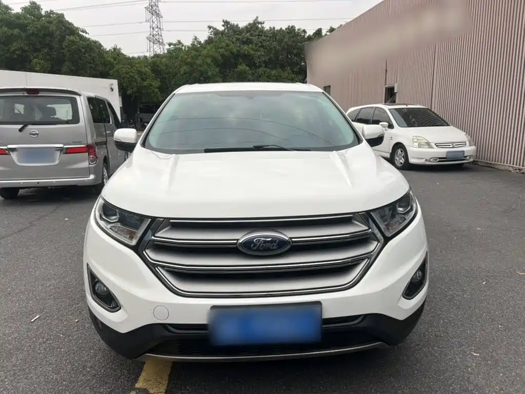 Ford Edge 2017 — фото 22