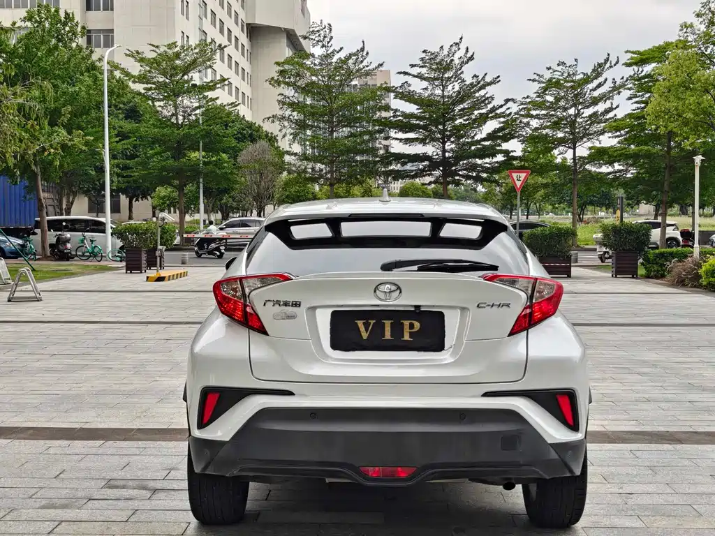 Toyota C-HR 2022 — фото 13
