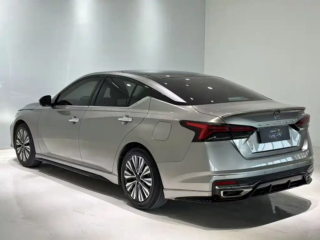 Nissan Teana 2022 — фото 6