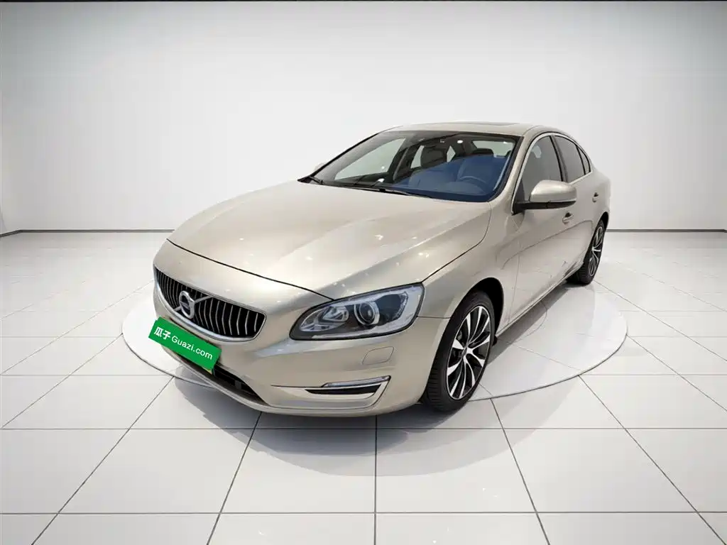 Volvo S60 2019 — фото 2