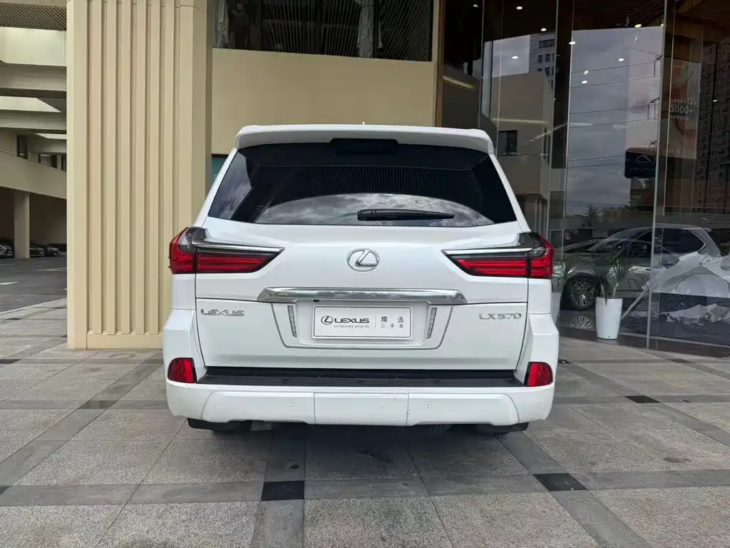 Lexus LX 2020 — фото 9