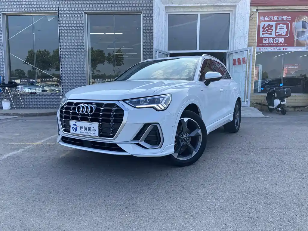 Audi Q3 2023 — фото 1