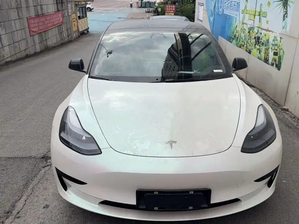 Tesla Model 3 2023