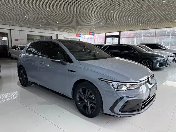 Volkswagen Golf 2023
