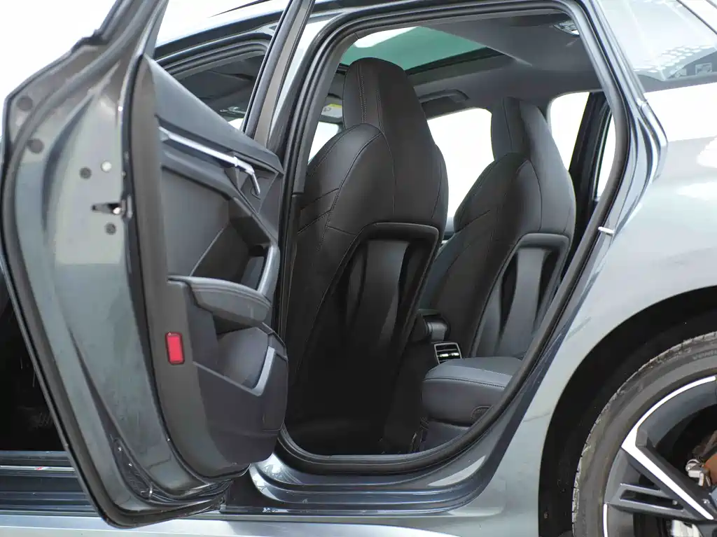 Audi A3 2023 — фото 10