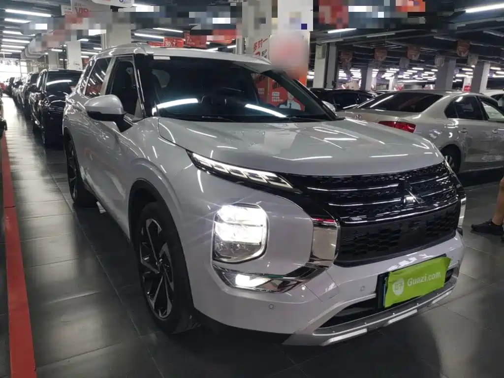 Mitsubishi Outlander 2022