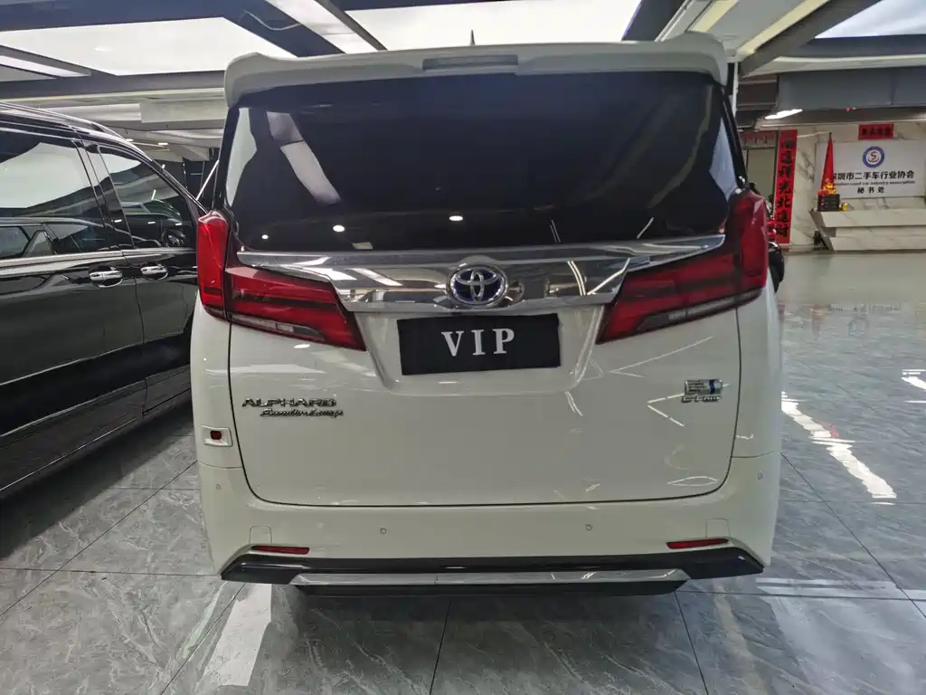 Toyota Alphard 2022