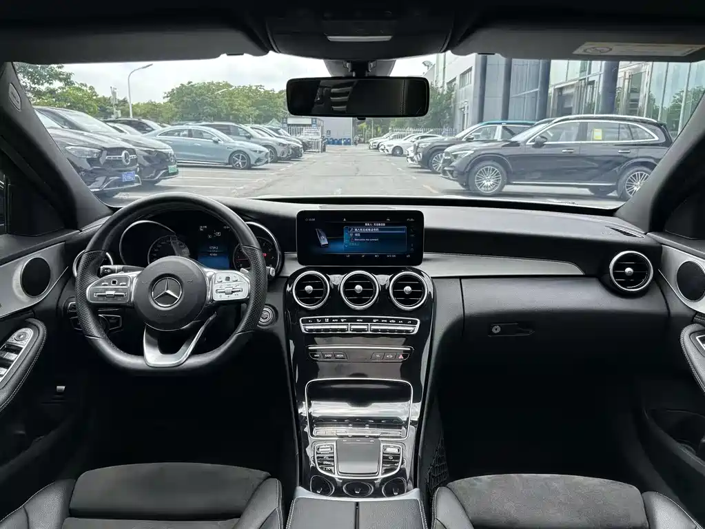 Mercedes-Benz C-Class 2018 — фото 16