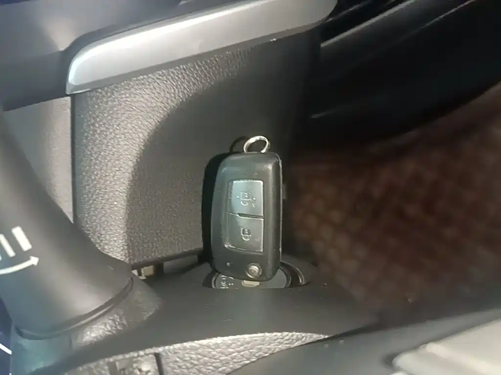 Nissan Tiida 2018 — фото 9