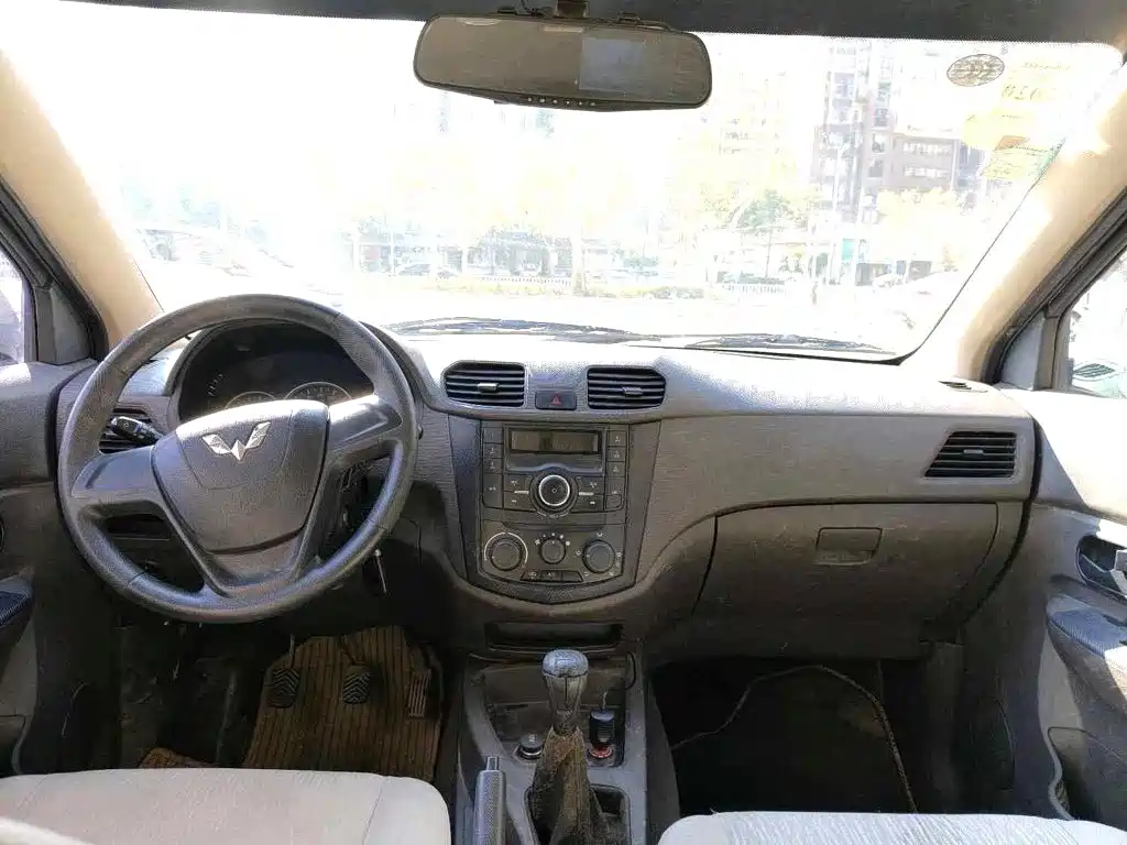 Wuling Hongguang 2018