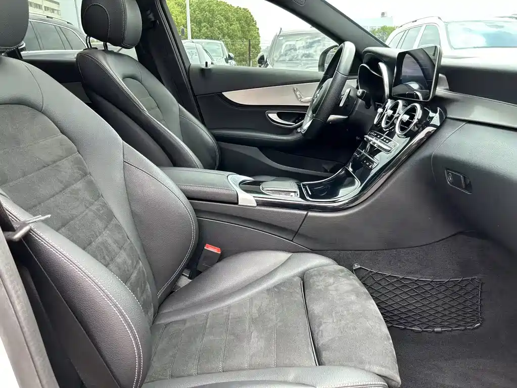 Mercedes-Benz C-Class 2018 — фото 15