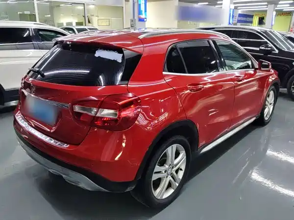 Mercedes-Benz GLA 2016