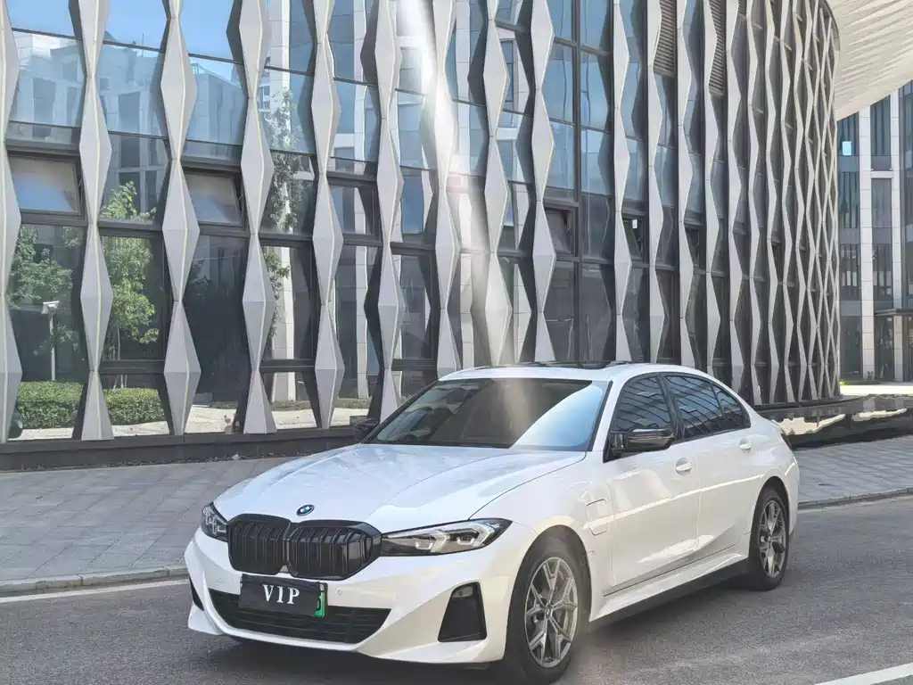 BMW i3 2024