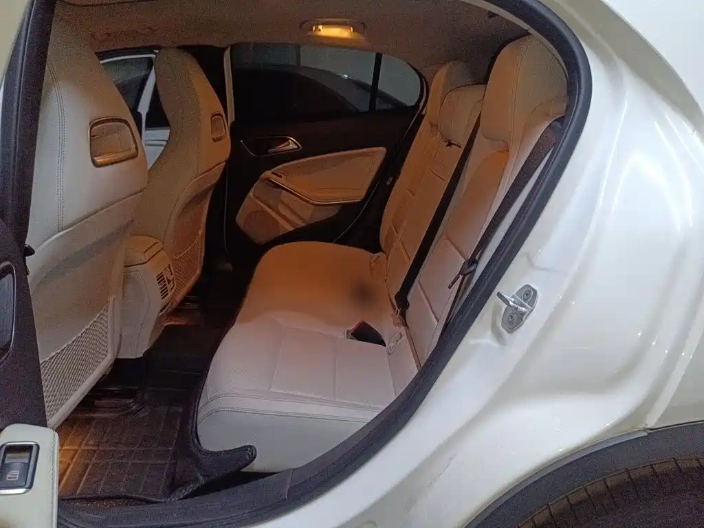 Mercedes-Benz GLA 2016 — фото 15