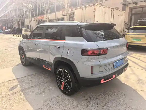 Geely ICON 2021