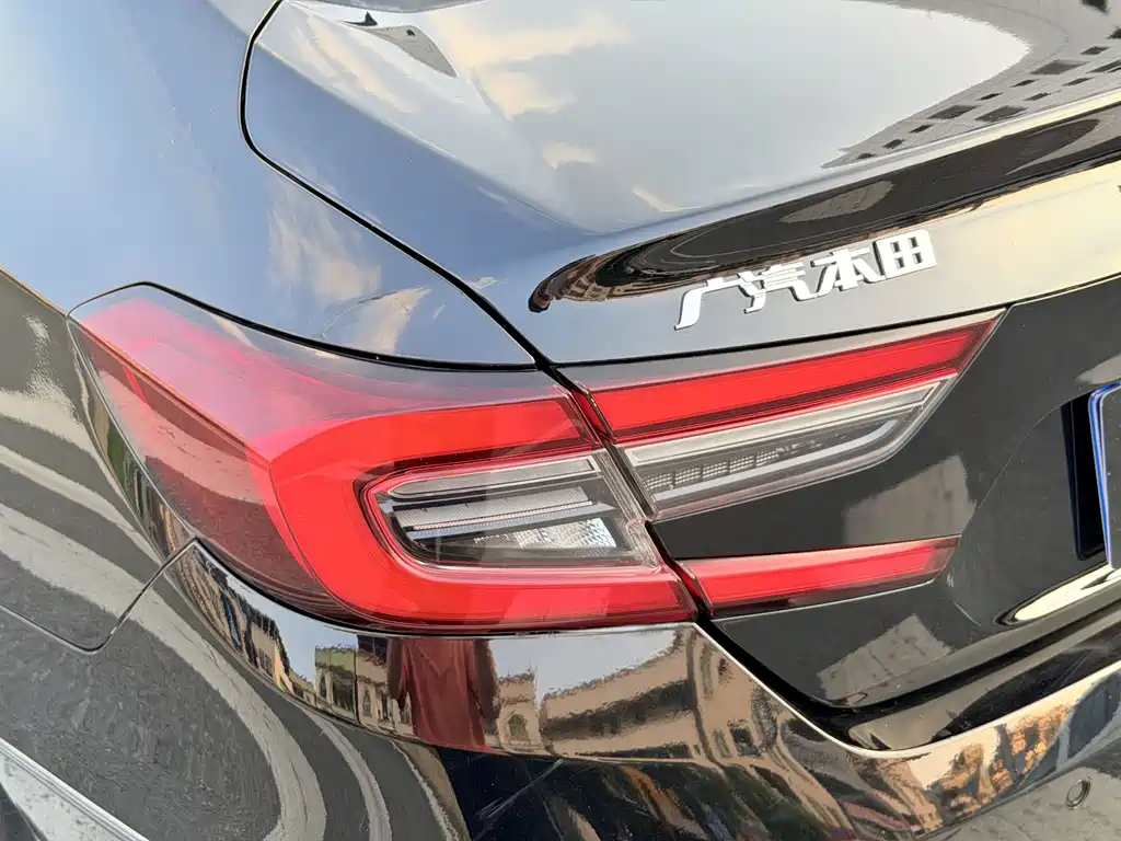 Honda Accord 2022 — фото 16