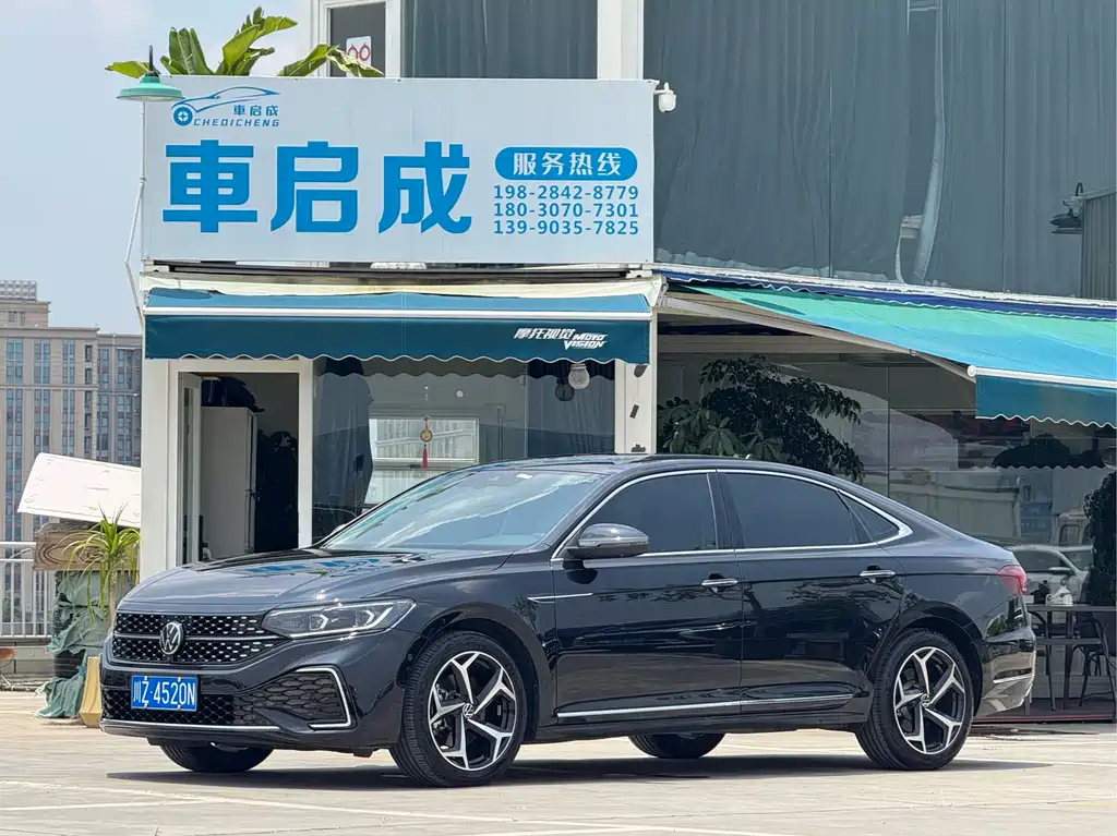 Volkswagen Passat 2024
