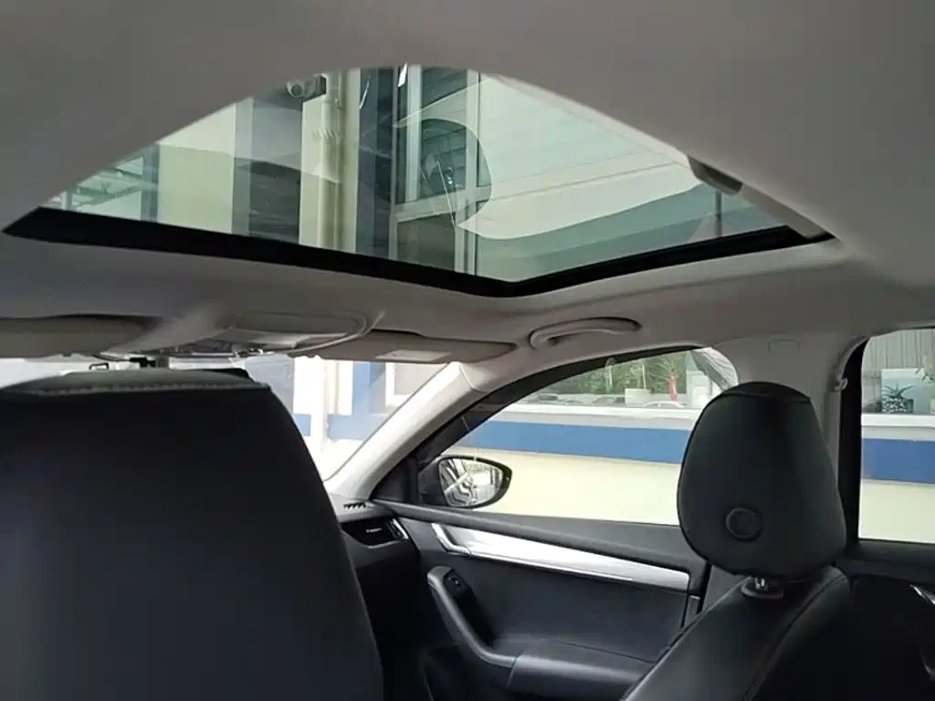 Skoda Octavia 2020 — фото 18