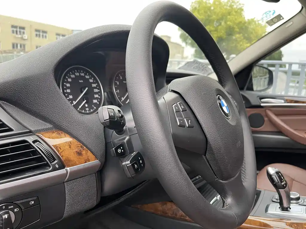 BMW X5 2011 — фото 14