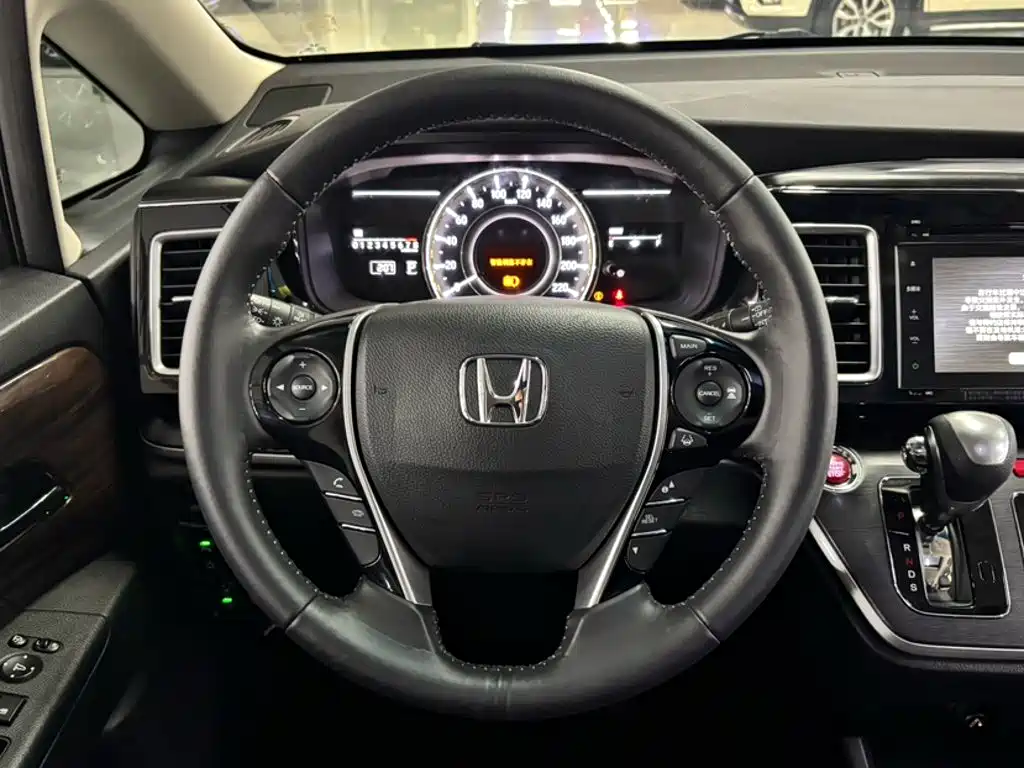 Honda Elysion 2017 — фото 3