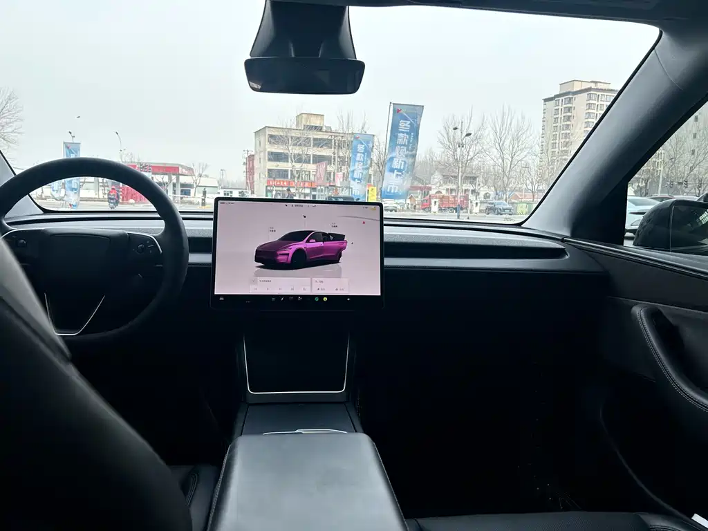Tesla Model Y 2026 — фото 10