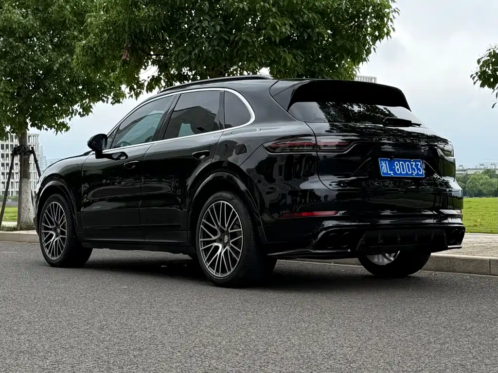 Porsche Cayenne 2018 — фото 4