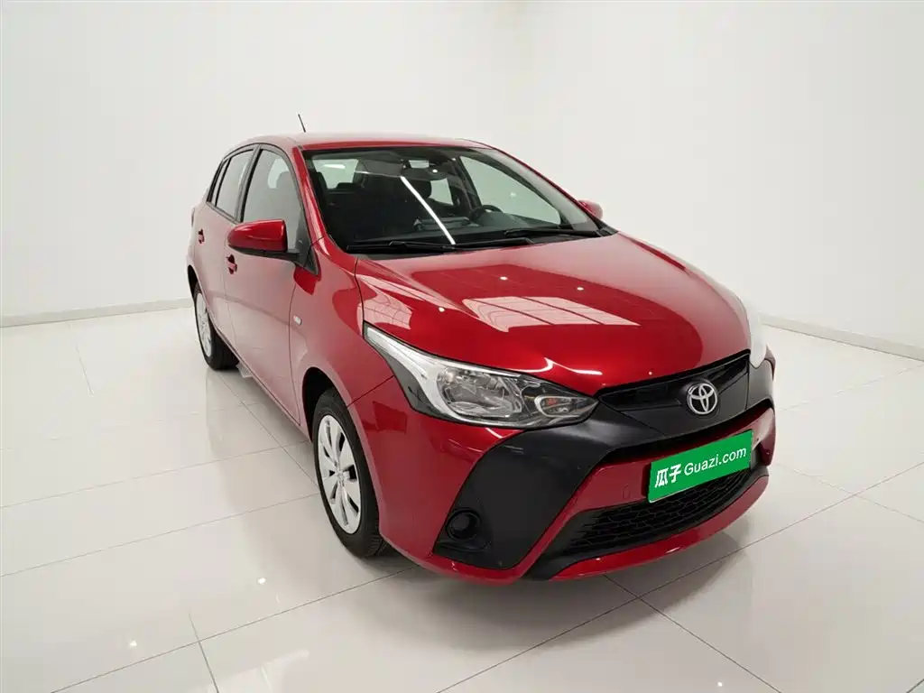 Toyota Yaris L 2017 — фото 4