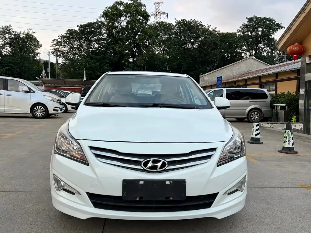 Hyundai Verna 2016 — фото 2