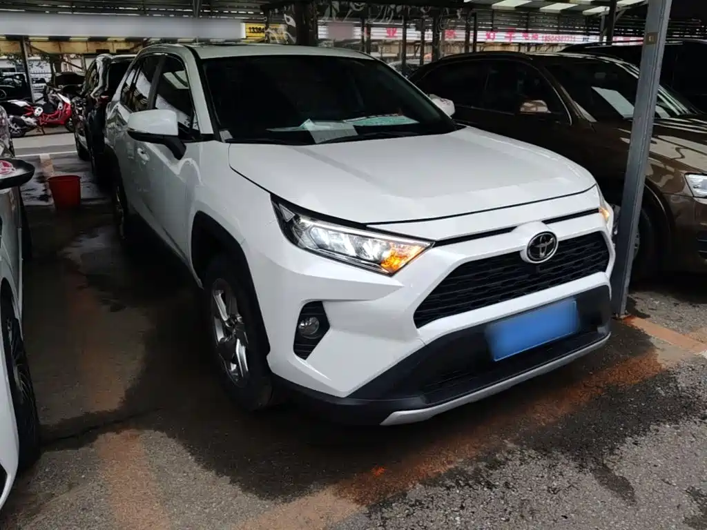 Toyota RAV4 2021