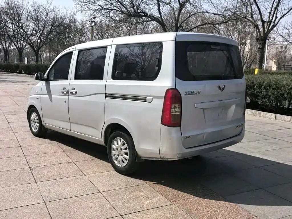 Wuling Rongguang V 2016 — фото 4