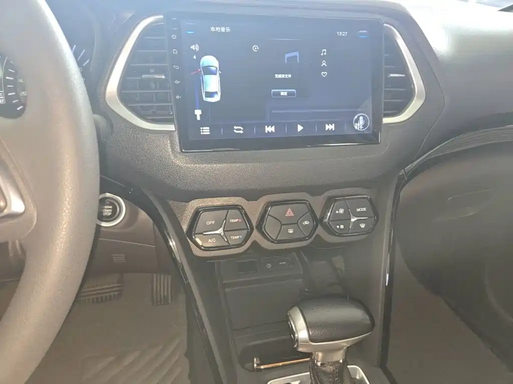 GAC Trumpchi GS4 2016 — фото 13