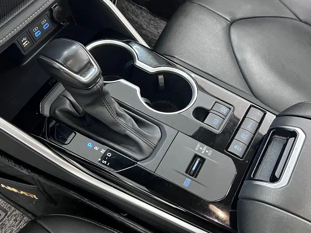 Toyota Highlander 2022 — фото 15