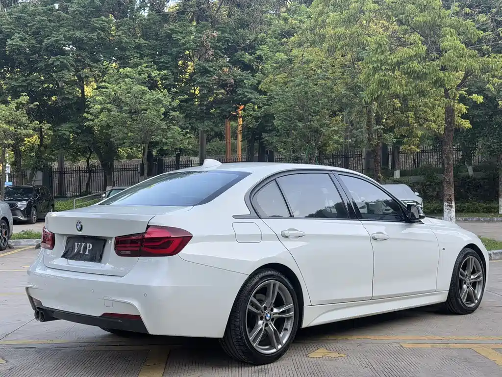 BMW 3 Series 2019 — фото 4