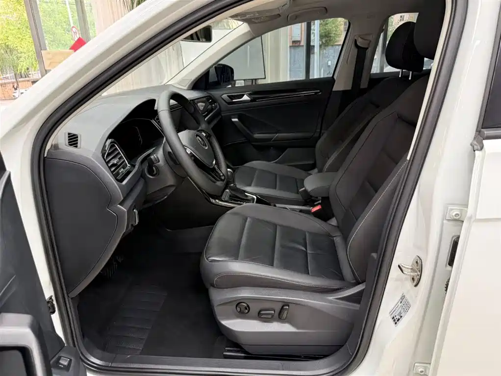 Volkswagen T-Roc 2022 — фото 16
