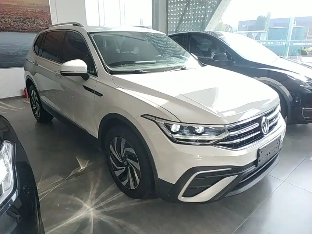 Volkswagen Tiguan L 2023