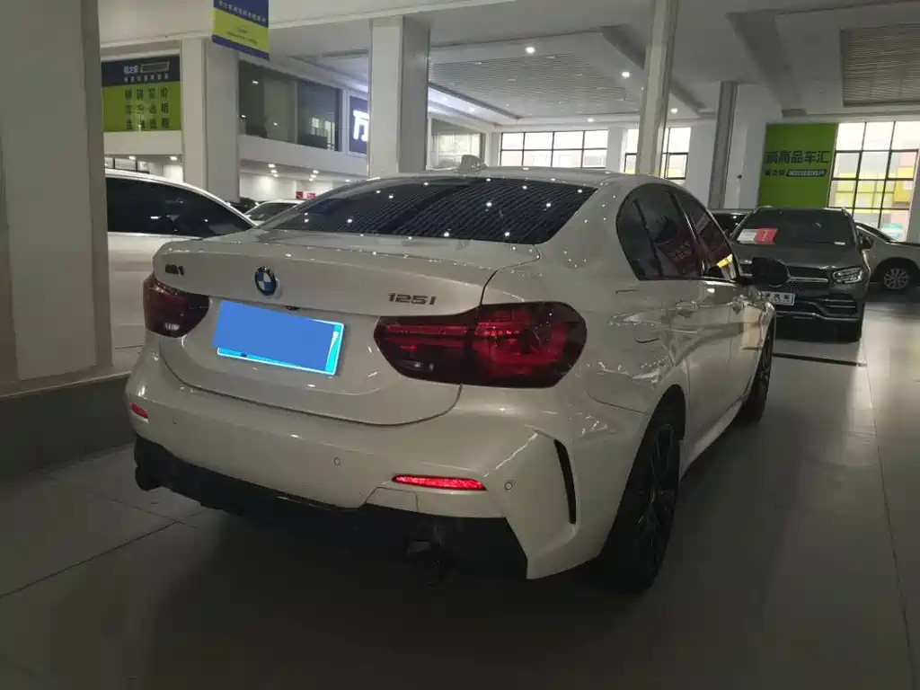 BMW 1 Series 2023