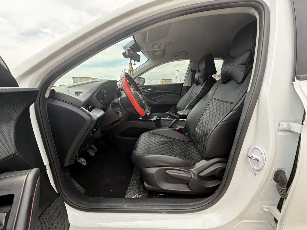 MG 5 2025