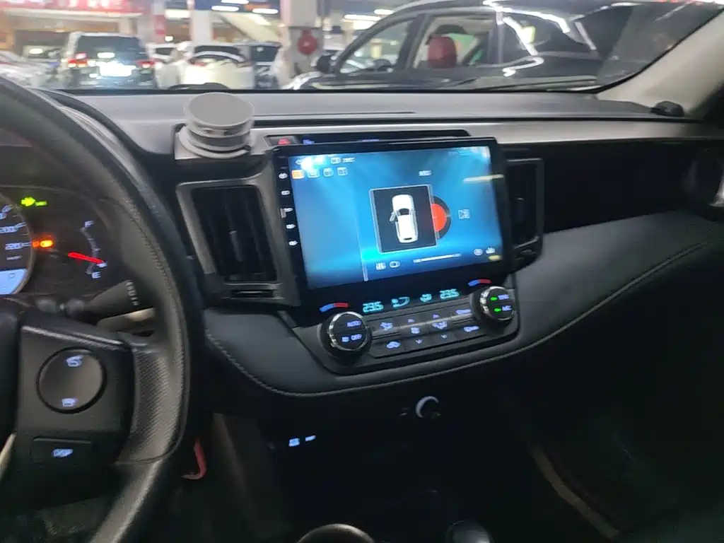 Toyota RAV4 2016 — фото 13