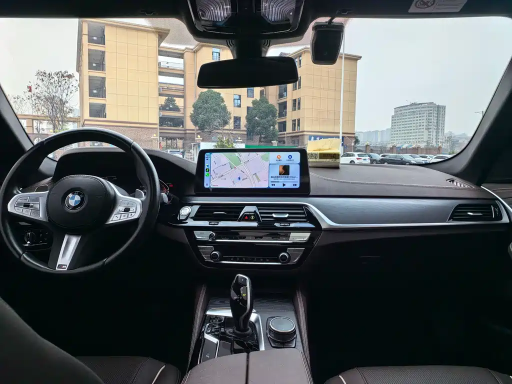 BMW 5 Series 2023 — фото 15